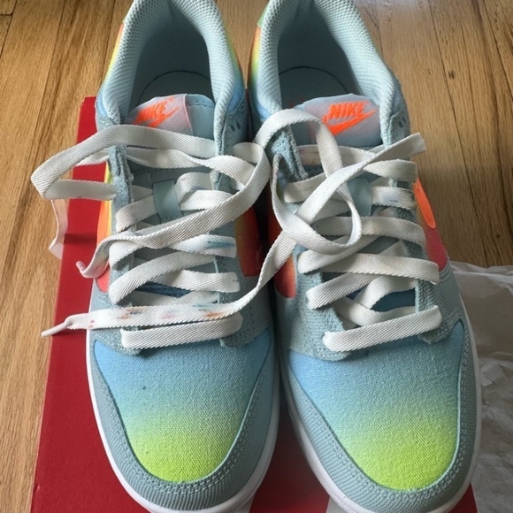 Nike Dunk Low Sneaker size 6Y - Picture 8 of 9